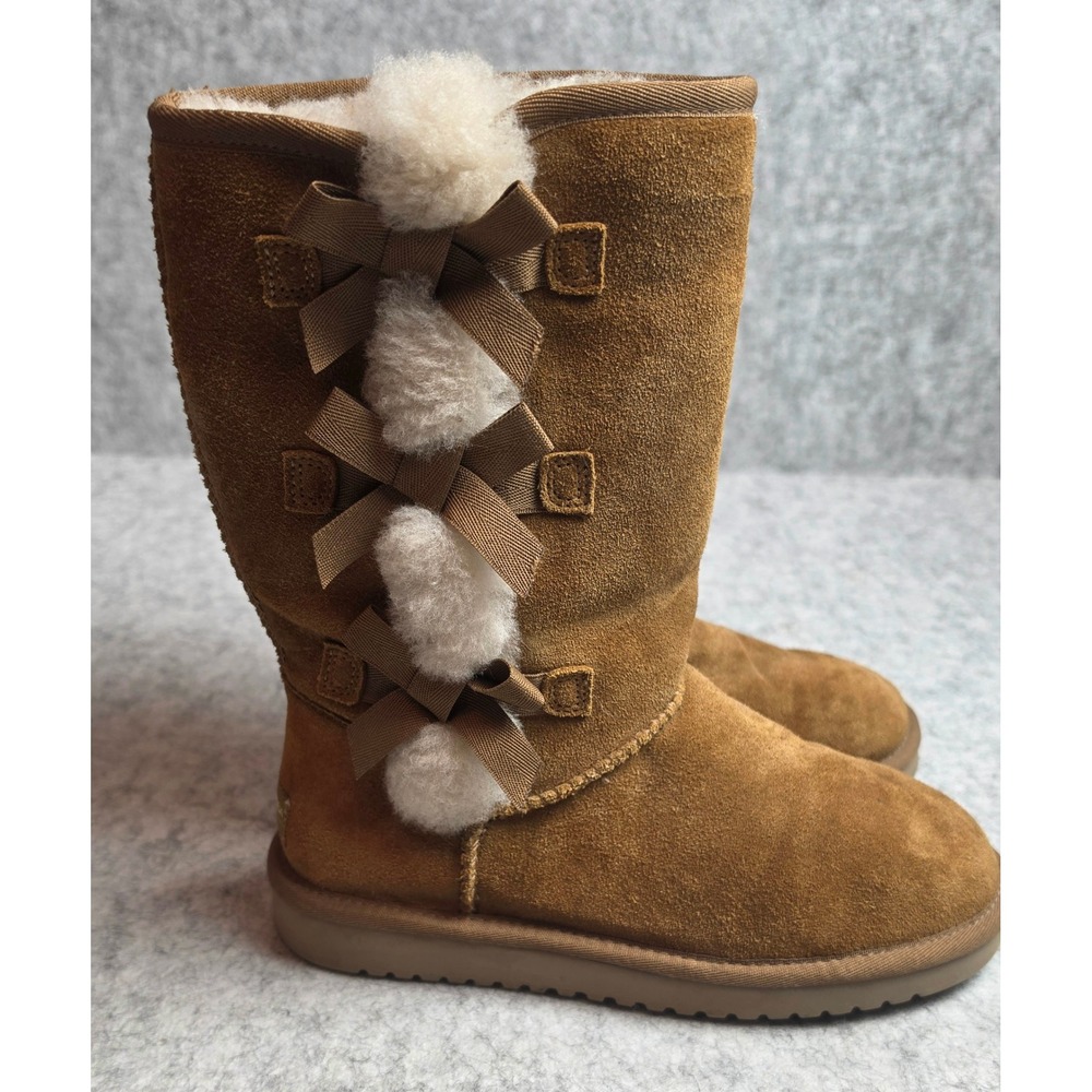 Koolaburra by UGG Victoria Tall Chestnut Suede Triple Bow Boots 1015872 Womens 6